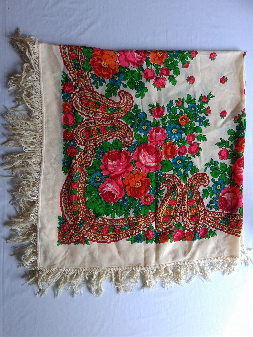 Vintage Floral Paisley Fringed Shawl folk Scarf Wrap Cream Pavlovo Posad style